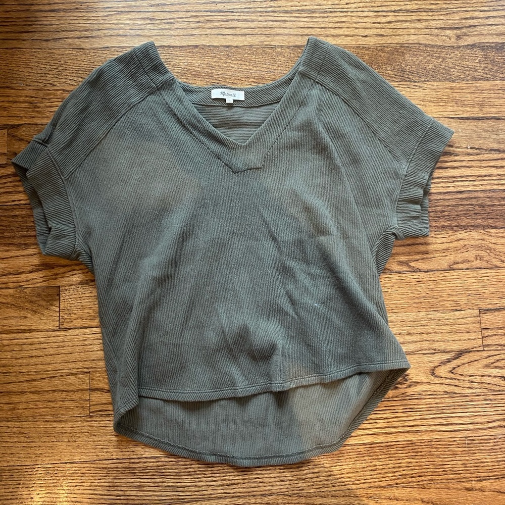 Ribbed green v neck